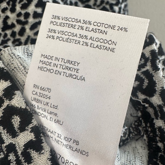 Anthropologie Maeve Leopard Print Scoop Neck Peplum Top Black White Size Small - Picture 9 of 9